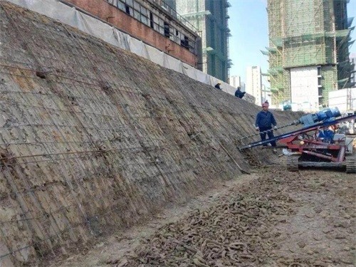 马尾建筑边坡支护